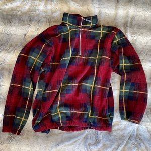 Medium plaid fleece, half zip with pockets